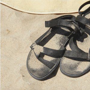 Everlane ReNew Sport Sandal (worn 1X) Size 7